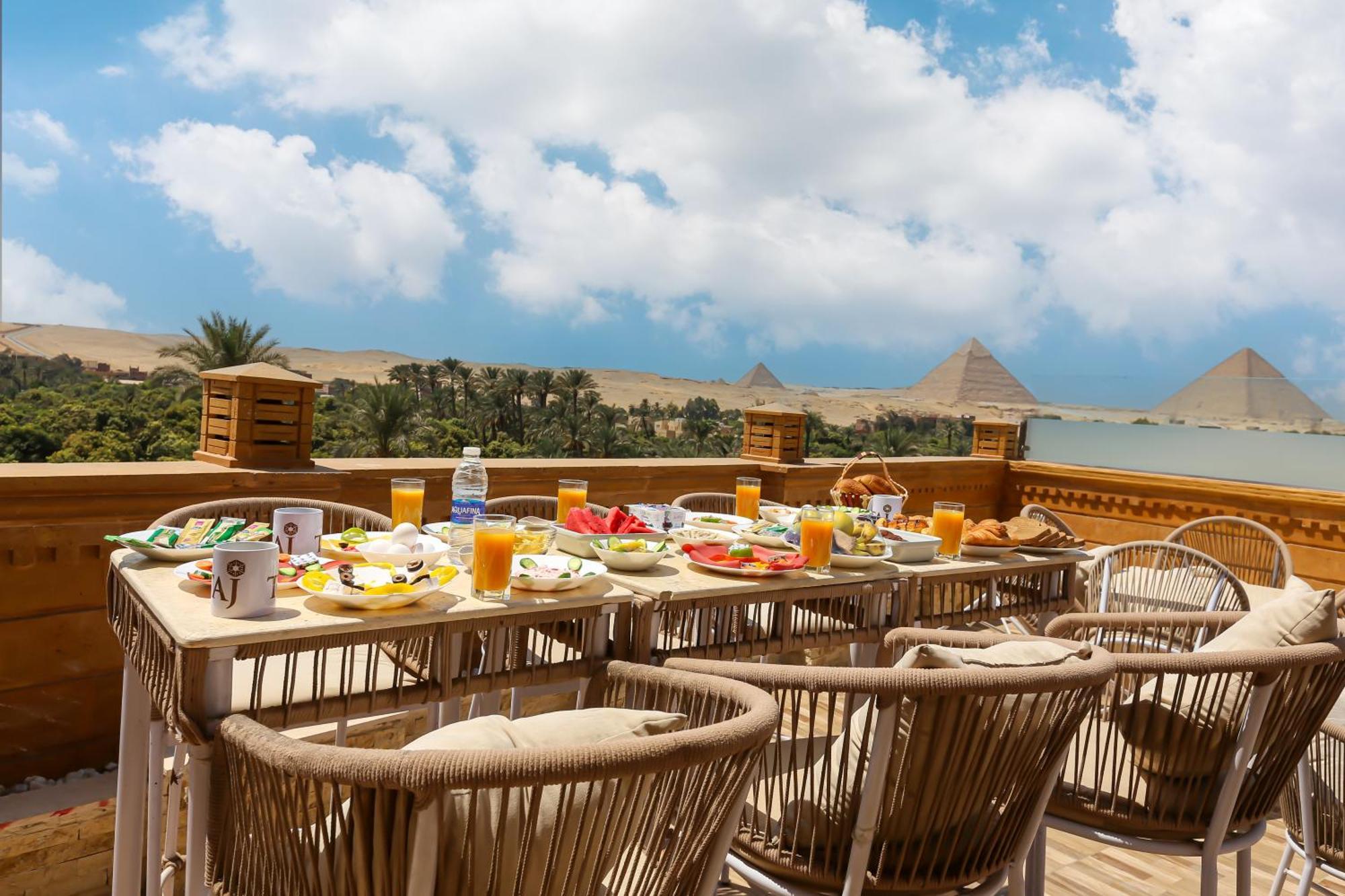 Taj Pyramids View Inn Kafret el-Gabal Exterior foto